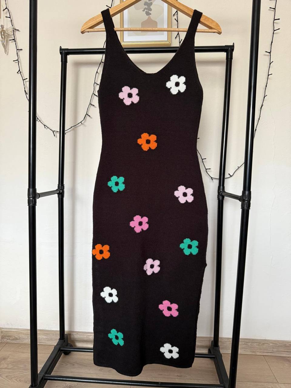 sukienka podkreśla sylwetkę marki H&M 🌸🌸🌸
